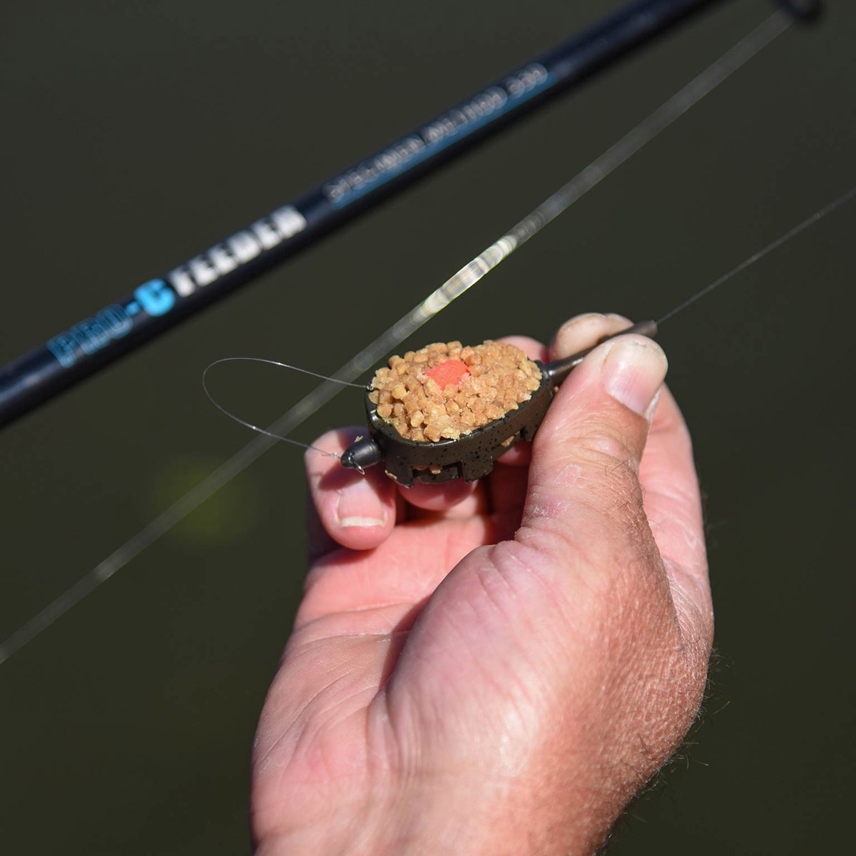 Cresta Accelerate Easy Fill Feeder Small