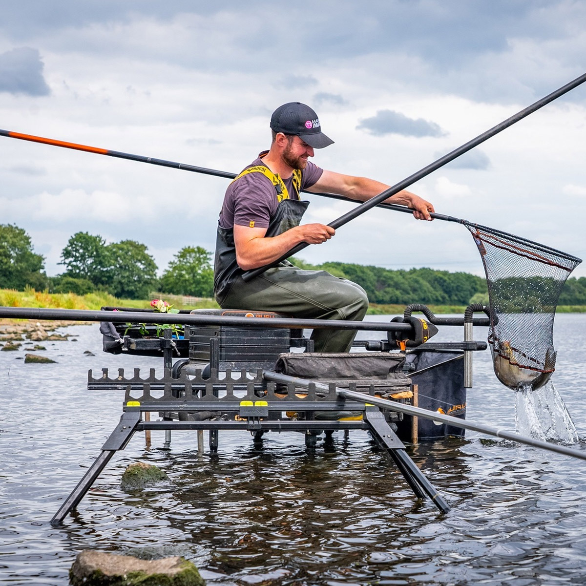 Guru N-Gauge Pro 400 Net Handle 4.0m 3pc